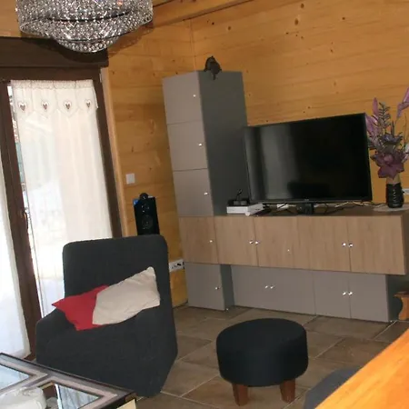 Du Champs Des Semeaux Chalet
